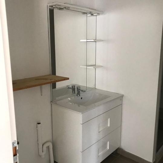  SOLIMMO : Apartment | ALLEGRE-LES-FUMADES (30500) | 70 m2 | 585 € 