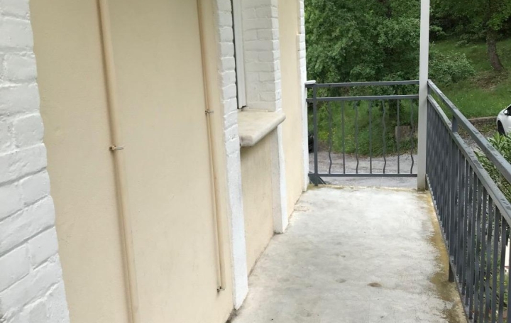 Appartement P3 ALLEGRE-LES-FUMADES 70 m2 585 € Appartement P3 ALLEGRE-LES-FUMADES 70 m2 585 €