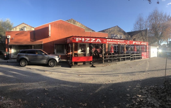 Activité commerciale QUISSAC 70 m2 54 000 € Activité commerciale QUISSAC 70 m2 54 000 €